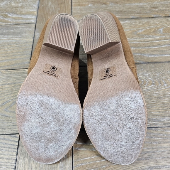 Y-Not? Booties, Size 9 - Picture 7 of 9